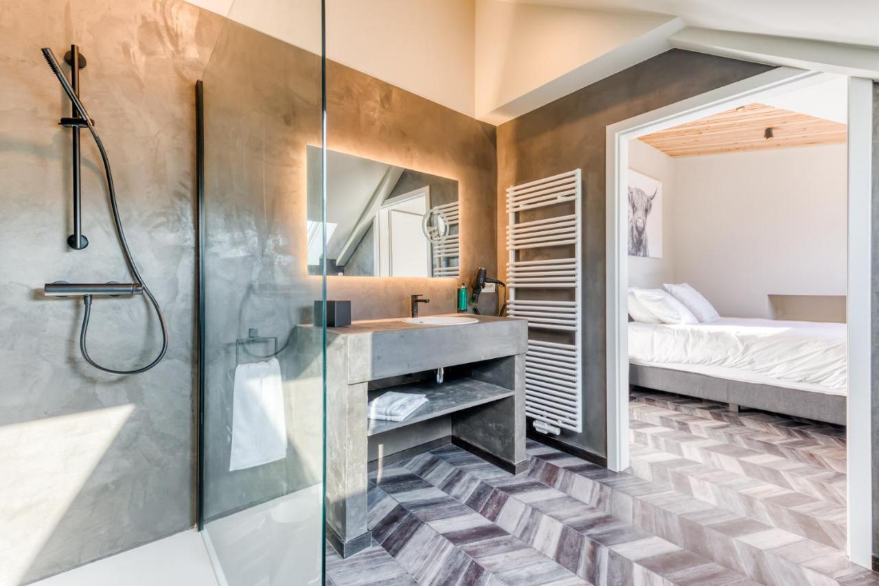 Les Chambres Du Vieux Chateau 아바예 도르발 외부 사진