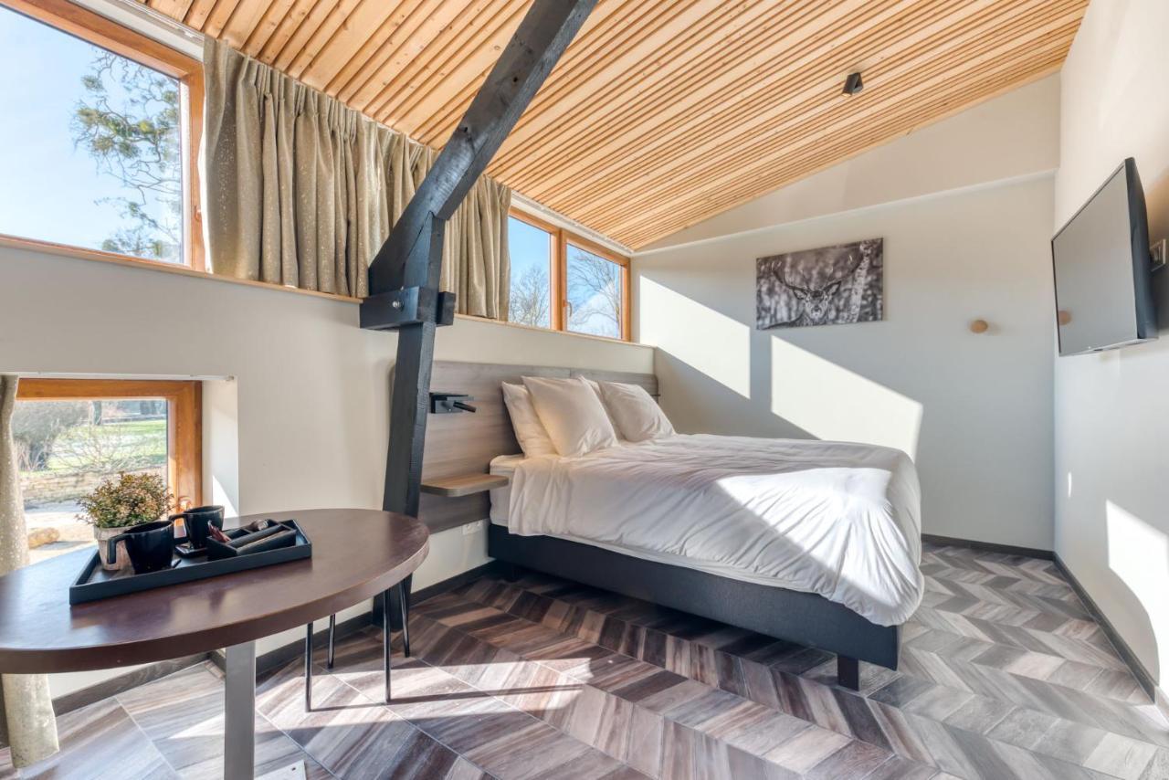 Les Chambres Du Vieux Chateau 아바예 도르발 외부 사진